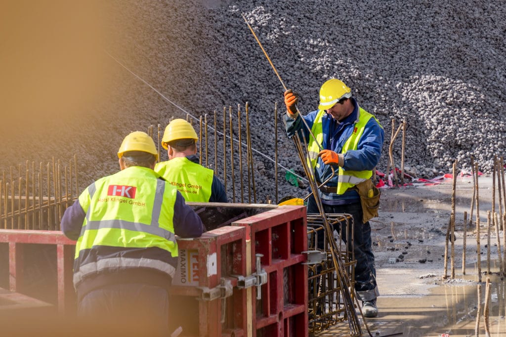 Mitarbeiter auf Baustelle - Horst Klingel GmbH